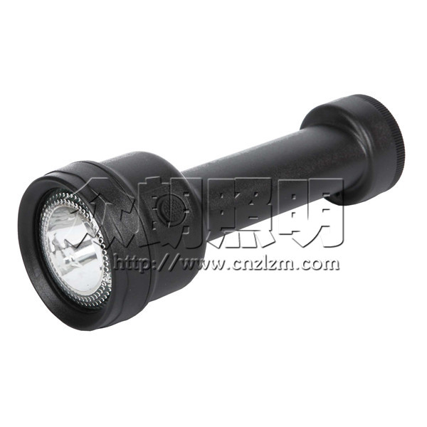 固態(tài)免維護強光電筒